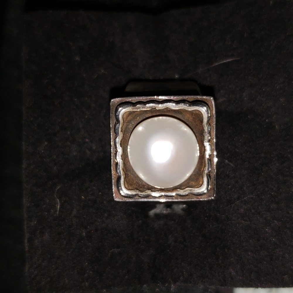 EUC Silpada Hammered Fresh Water Pearl Ring, Size 5